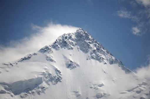 Алтай, Катунский хребет - вид на вершину Белуха Восточная 4506 м.