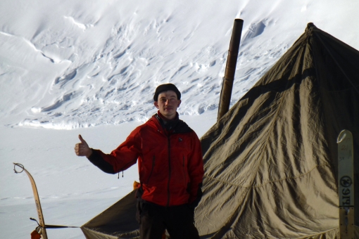 Лыжный тур на плоскогорье Укок, палатка "ЗИМА" обязательный элемент при организации холодных ночевок