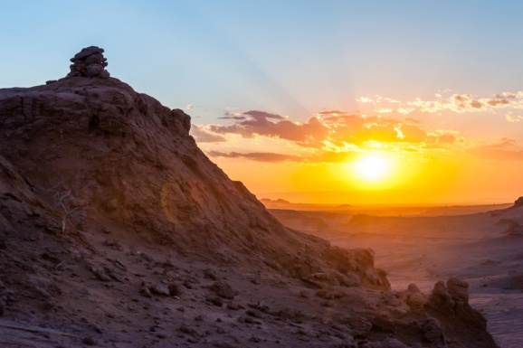 Закат солнца в пустыне Гоби