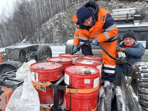 Заправка топливом на зимнике